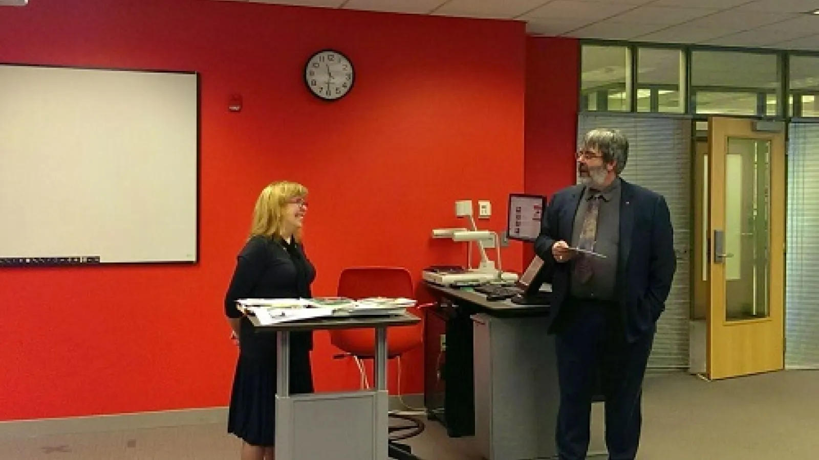 Photo of Professor Danielle Marx-Scouras receiving the Ratner Teaching Award